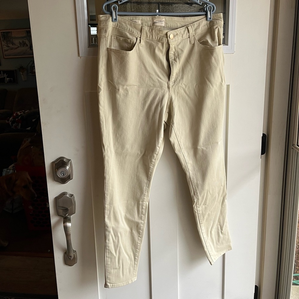 Women’s High-Rise Beige Jeans
